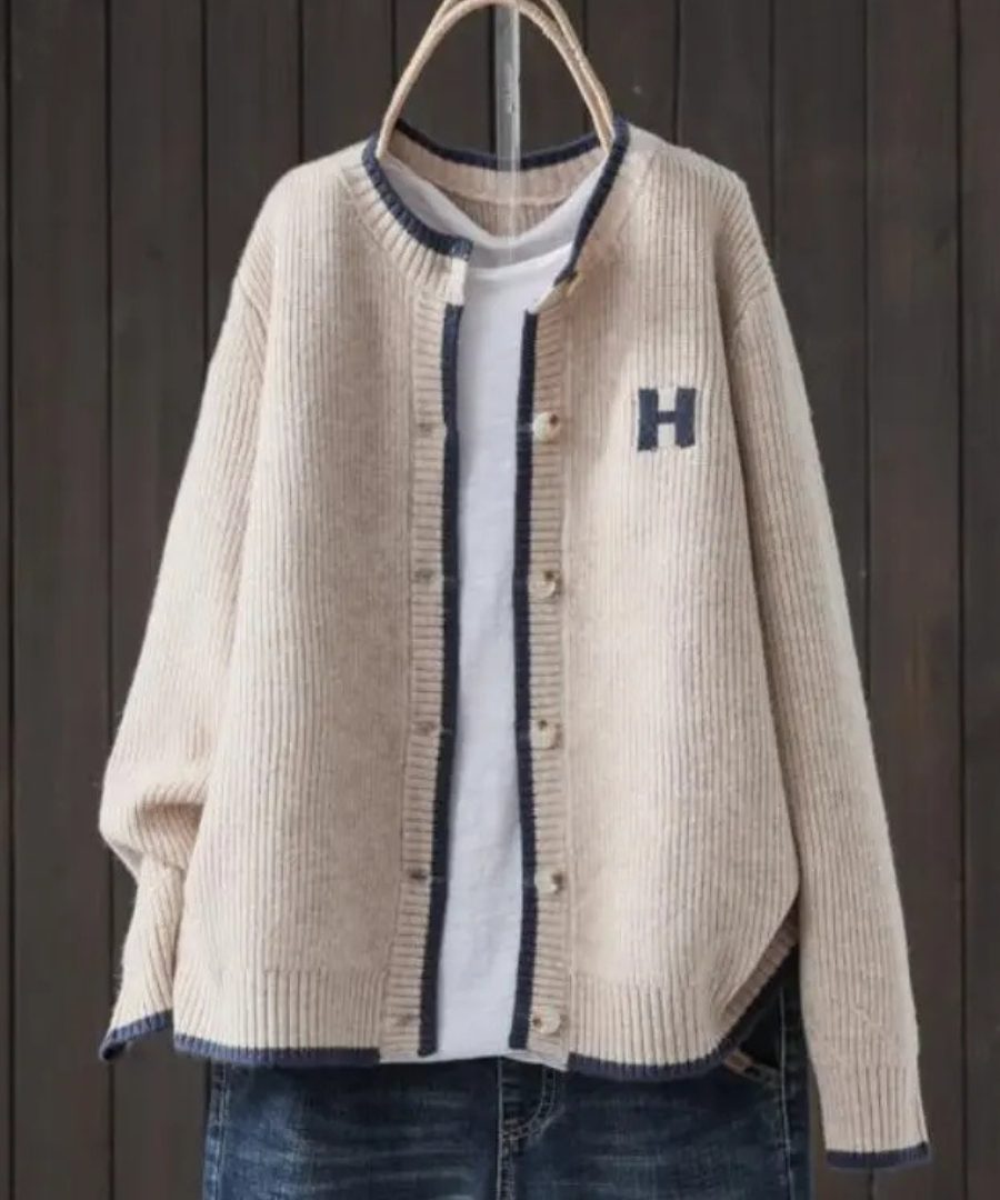 Helena - Classic Cardigan