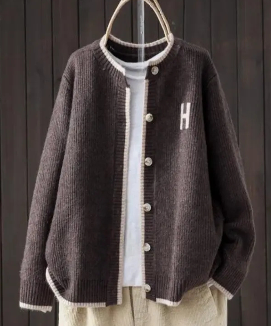 Helena - Classic Cardigan
