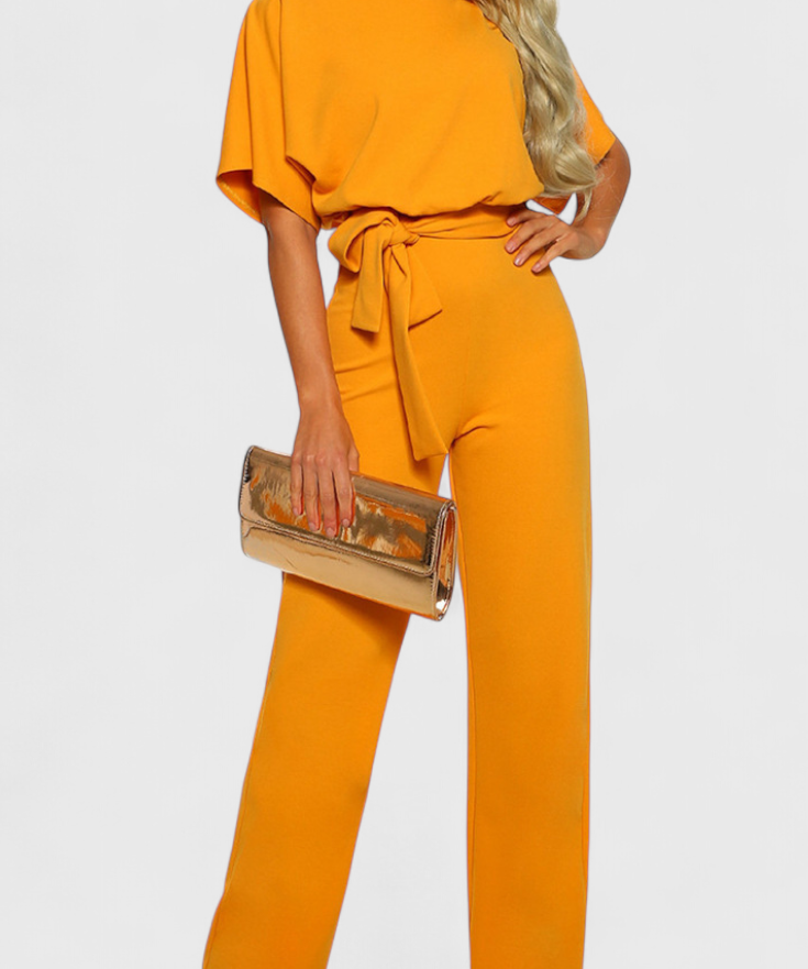 Evie Mono Chic with Fluid Silhouette