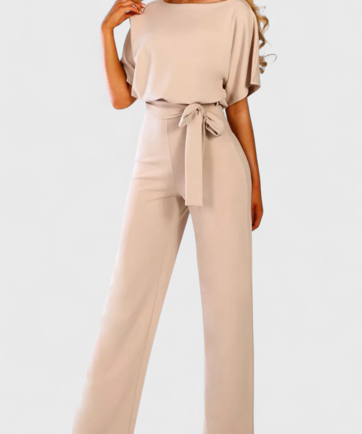 Evie Mono Chic with Fluid Silhouette